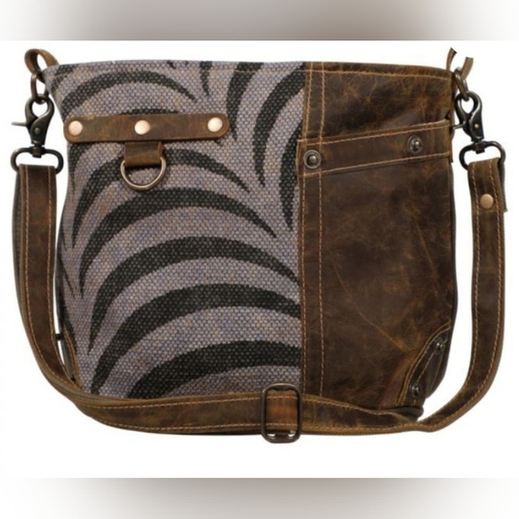 Myra Bag Leather Mixed Media Bohemian Boho Western EUC - Picture 5 of 7